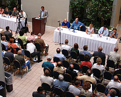 Imatge relacionada amb assemblea