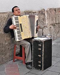 Imatge relacionada amb músic